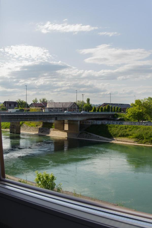 Cozy River View Apartment Karlovac Esterno foto